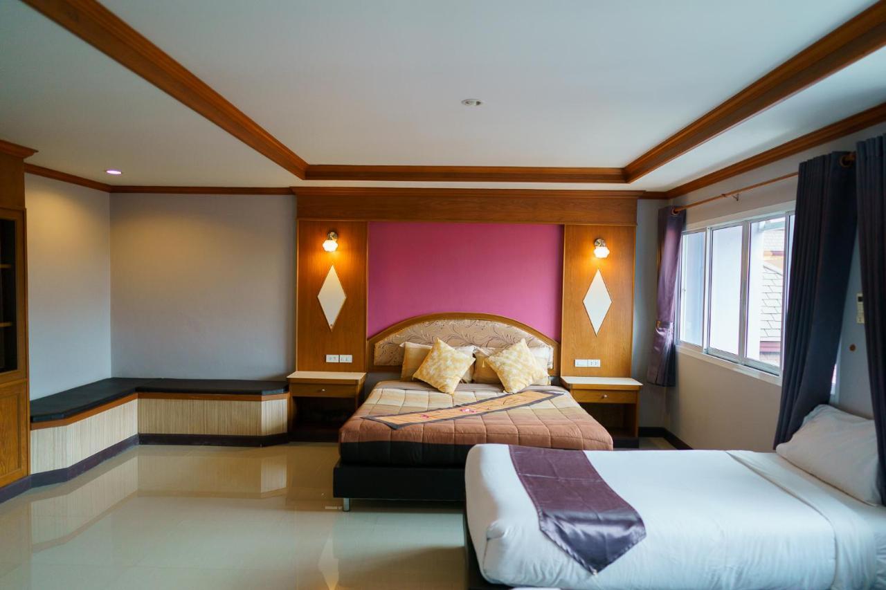 Thungtawan Hotel Накхонсітхаммарат Екстер'єр фото